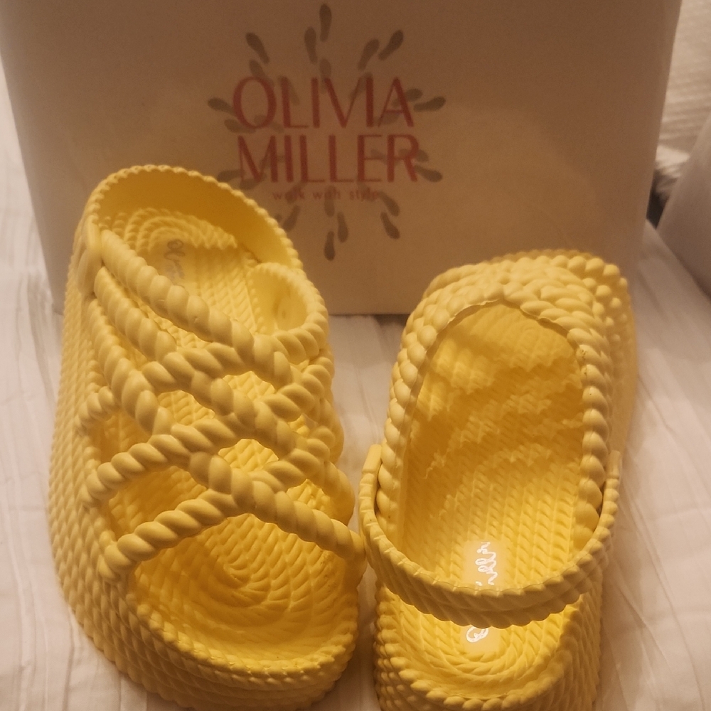Olivia Miller Jelly Yellow Sandals Vibrant Summer Style